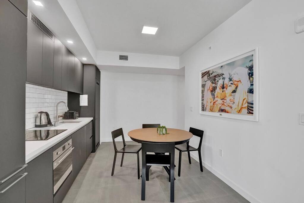 Apartment Grand View 1709 *